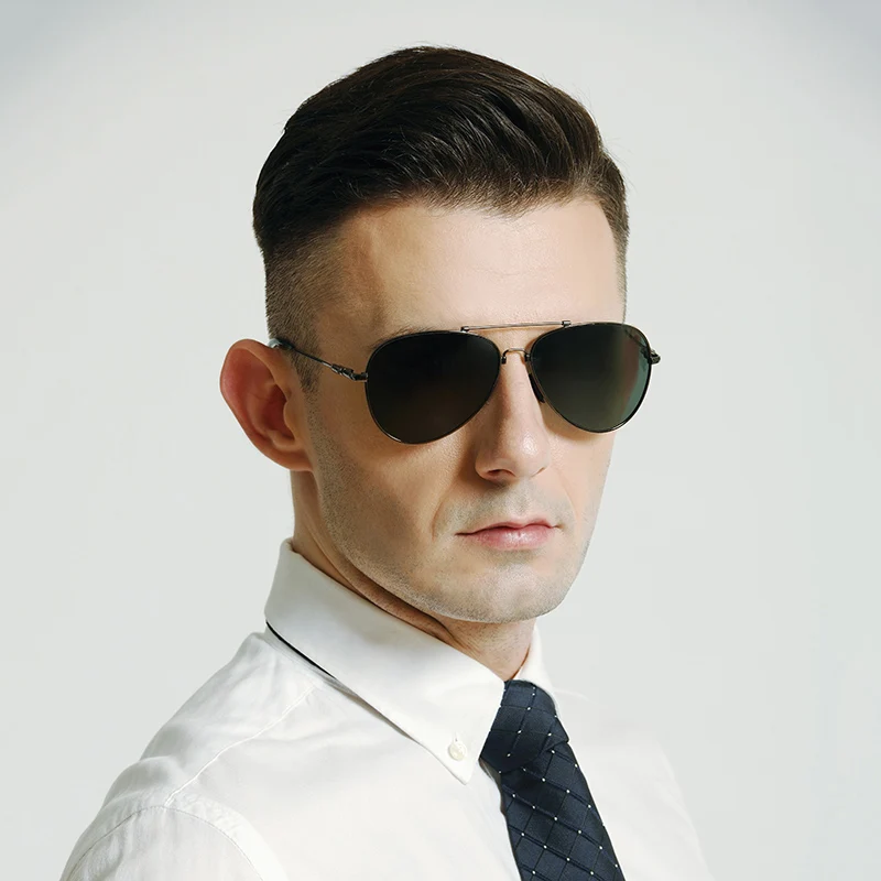 New Men's Alloy Polarized Men Sunglasses TAC lens Sun Glasses Classic Eyewear Pilot Driving Male Glasses Without Case 8107
New Men's Alloy Polarized Men Sunglasses TAC lens Sun Glasses Classic Eyewear Pilot Driving Male Glasses Without Case 8107