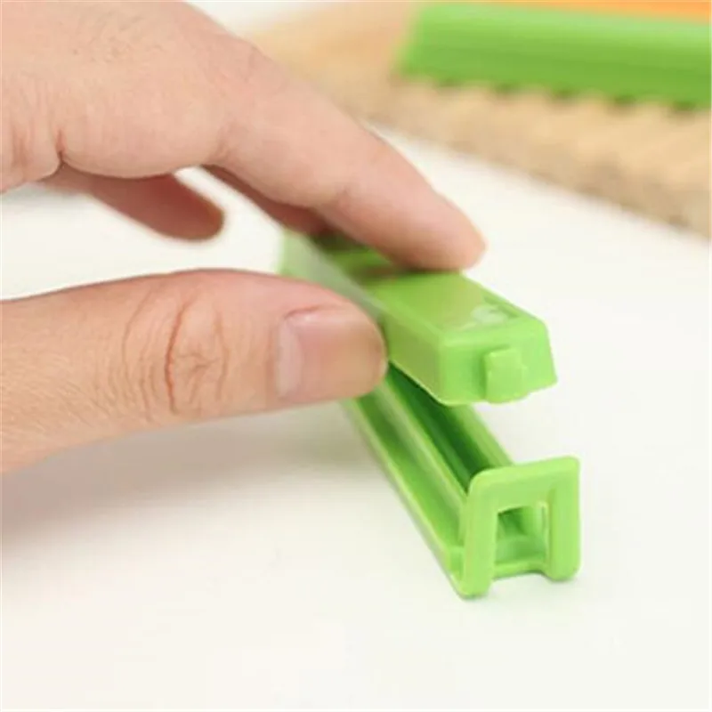 2017 on sale! Creative and practical kitchen gadgets plastic To prevent moisture sealing clamp 11 cm food sealing clamp
2017 on sale! Creative and practical kitchen gadgets plastic To prevent moisture sealing clamp 11 cm food sealing clamp