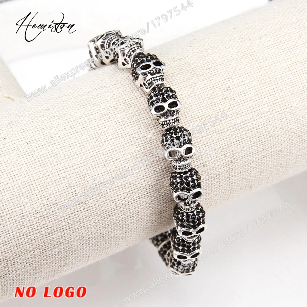Thomas Black Rhinestone Paved Skulls Bead Bracelet, Elastic Bracelet, European Rebel Heart Jewelry for Men TS B187
Thomas Black Rhinestone Paved Skulls Bead Bracelet, Elastic Bracelet, European Rebel Heart Jewelry for Men TS B187