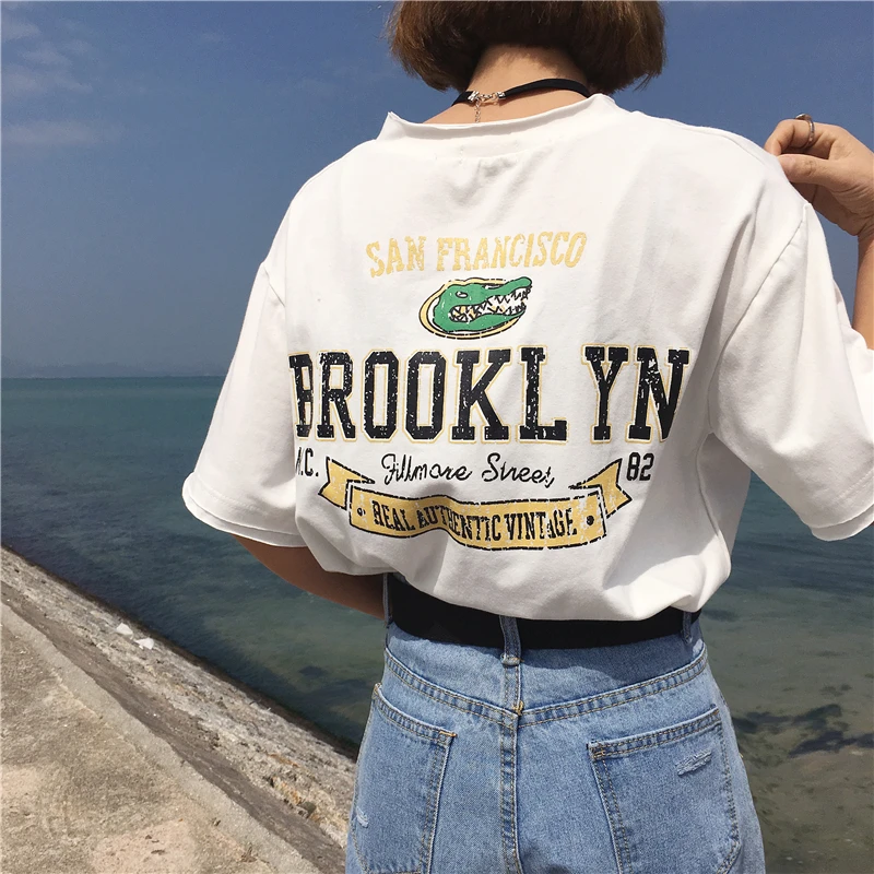 Camiseta Mujer 2021 Spring Summer Woman Tshirt Top Korean Style Ulzzang Harajuku Letter Print Hole Short Sleeve V-neck T-shirt
Camiseta Mujer 2021 Spring Summer Woman Tshirt Top Korean Style Ulzzang Harajuku Letter Print Hole Short Sleeve V-neck T-shirt