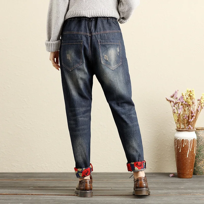 NYFS 2020 New Style Spring Autumn Women jeans loose Embroidered elastic waist Harm pants Vintage Elastic Denim Nine Trousers
NYFS 2020 New Style Spring Autumn Women jeans loose Embroidered elastic waist Harm pants Vintage Elastic Denim Nine Trousers