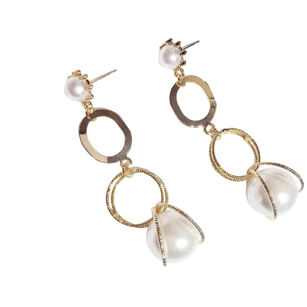 MIARA.L Long Pearl Parrings Temperament Style Restoring Ancient Pearl Tassel Earring Exaggerated Ear Dangle Earrings
MIARA.L Long Pearl Parrings Temperament Style Restoring Ancient Pearl Tassel Earring Exaggerated Ear Dangle Earrings