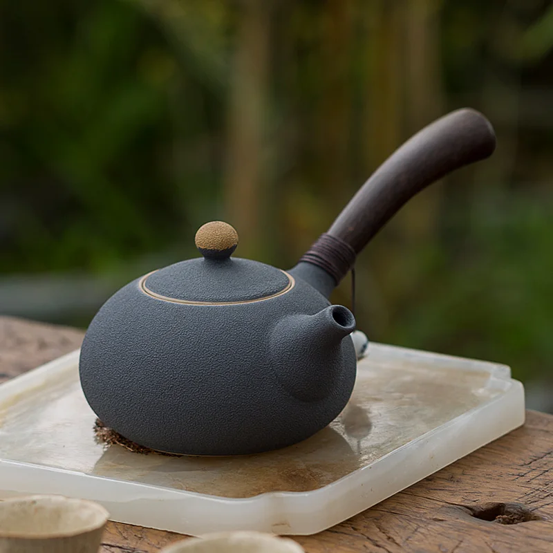 LUWU japan ceramic teapot side handle tea pot chinese kung fu tea sets drinkware 220ml
LUWU japan ceramic teapot side handle tea pot chinese kung fu tea sets drinkware 220ml
