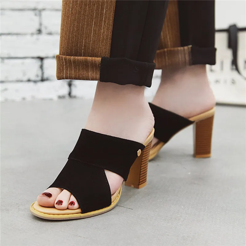 MoonMeek big size 34-43 new summer sandals slingback high heels shoes flock ladies prom wedding shoes women sandals 2020
MoonMeek big size 34-43 new summer sandals slingback high heels shoes flock ladies prom wedding shoes women sandals 2020