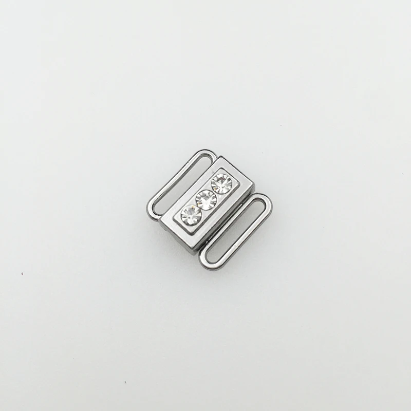 30 sets/lot 11mm swimwear rhinestones buckles front closure clips Nickel and ferrous free
30 sets/lot 11mm swimwear rhinestones buckles front closure clips Nickel and ferrous free