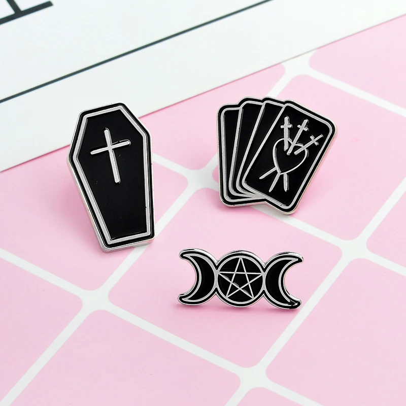 XEDZ metal enamel pin triple moon coffin dagger poker witchcraft lapel needle goth black punk neutral backpack badge brooch gift
XEDZ metal enamel pin triple moon coffin dagger poker witchcraft lapel needle goth black punk neutral backpack badge brooch gift