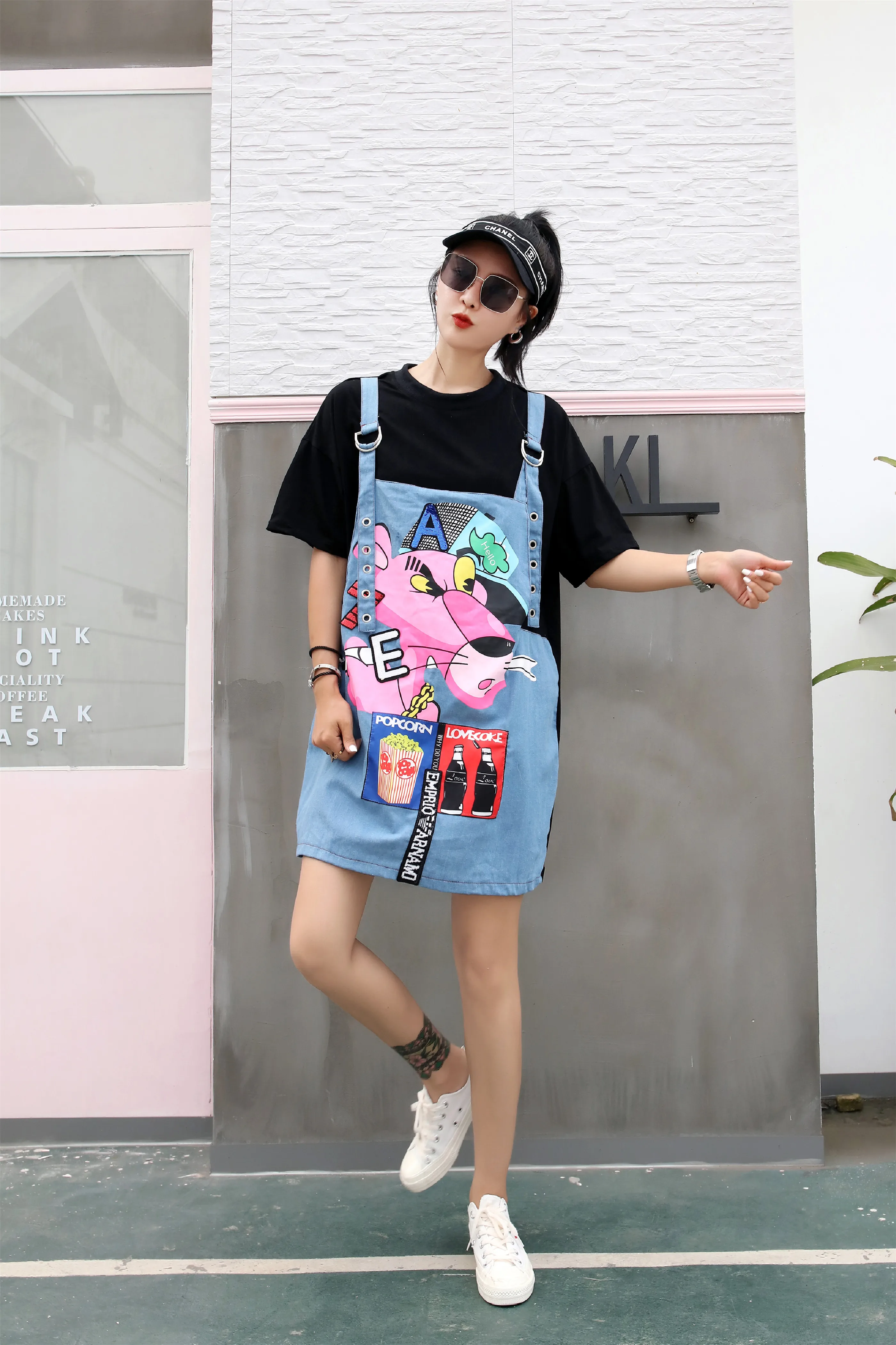 2019 summer new tide brand pink leopard print sequins short-sleeved T-shirt female large size loose sets of fake two-piece shirt
2019 summer new tide brand pink leopard print sequins short-sleeved T-shirt female large size loose sets of fake two-piece shirt