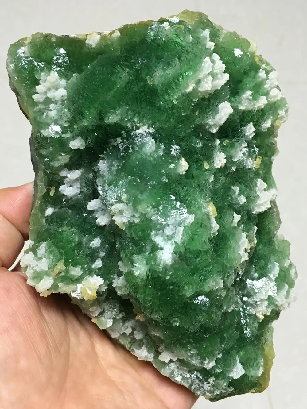 Уникальные натуральные идеальные зеленые флюоритовые минеральные фотокристаллы 910 г
Уникальные натуральные идеальные зеленые флюоритовые минеральные фотокристаллы 910 г