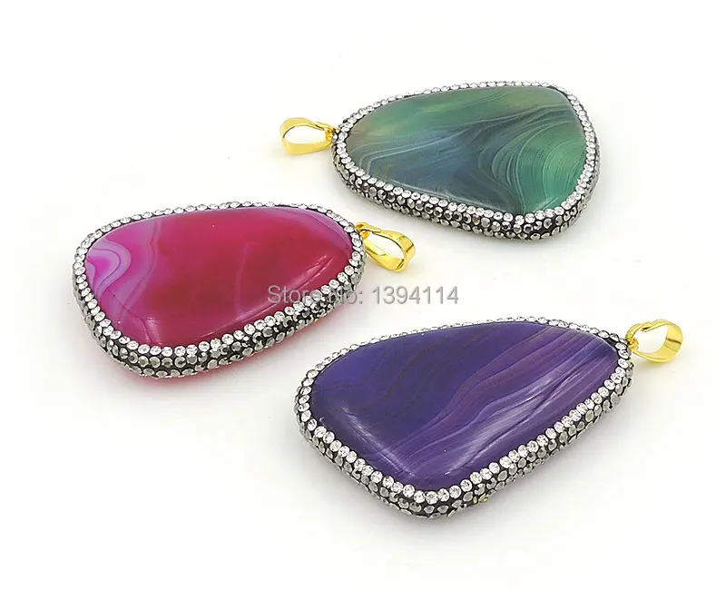 Mixed Colors Stripe Agate Irregular Shape Pendant Bezel Setting Of Paving CZ Gold Plated Approx 40*35*5mm
Mixed Colors Stripe Agate Irregular Shape Pendant Bezel Setting Of Paving CZ Gold Plated Approx 40*35*5mm