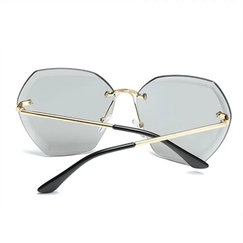 2020 New Rimless Diamond Cutting Lens Sunglasses Men Women Brand Designer Oversize Female Male Glasses Shades Sun Glasses
2020 New Rimless Diamond Cutting Lens Sunglasses Men Women Brand Designer Oversize Female Male Glasses Shades Sun Glasses