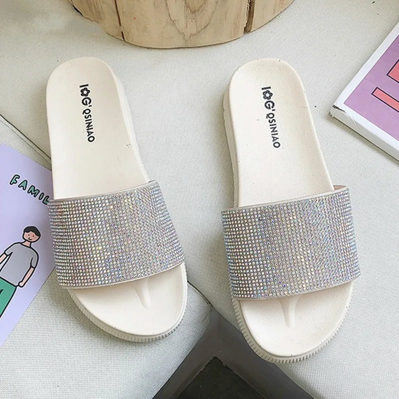 2019 New Luxury Slippers Women Slides Flat Indoor Home Rhinestone Slippers Outdoor Ladies Summer Flip Flops
2019 New Luxury Slippers Women Slides Flat Indoor Home Rhinestone Slippers Outdoor Ladies Summer Flip Flops