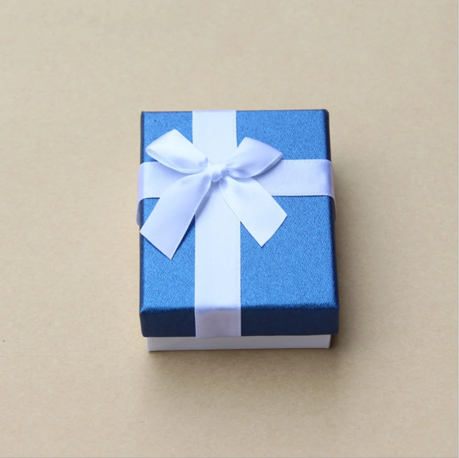18Pcs Gift Box Case 7x9cm Jewelry Set Boxes for Necklaces and Pendants Ring Earring Boxes with Bowknot and Black Sponge
18Pcs Gift Box Case 7x9cm Jewelry Set Boxes for Necklaces and Pendants Ring Earring Boxes with Bowknot and Black Sponge