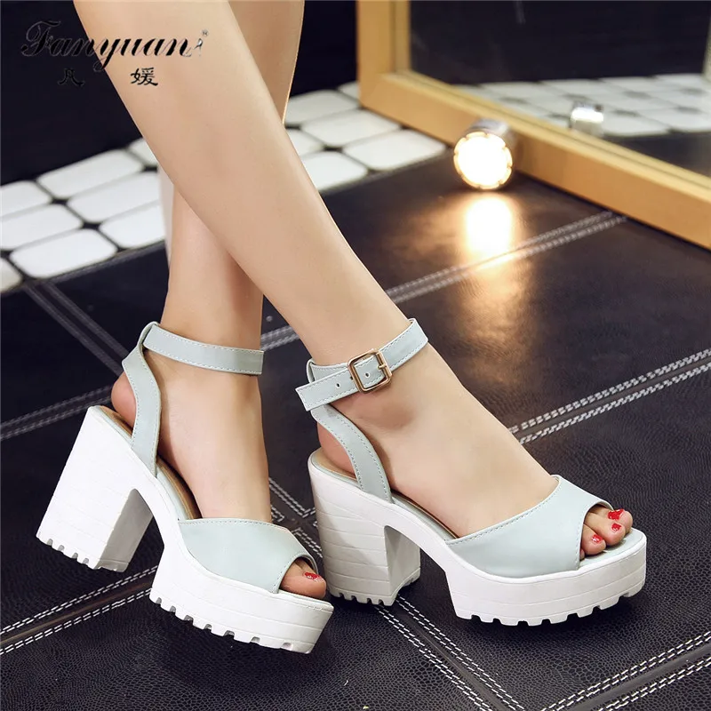 2018 Summer Women Sandals Hot Sale Ankle Strap Party Shoes Fashion Peep Toe Super High Heels Platform Sweet Square Heels
2018 Summer Women Sandals Hot Sale Ankle Strap Party Shoes Fashion Peep Toe Super High Heels Platform Sweet Square Heels