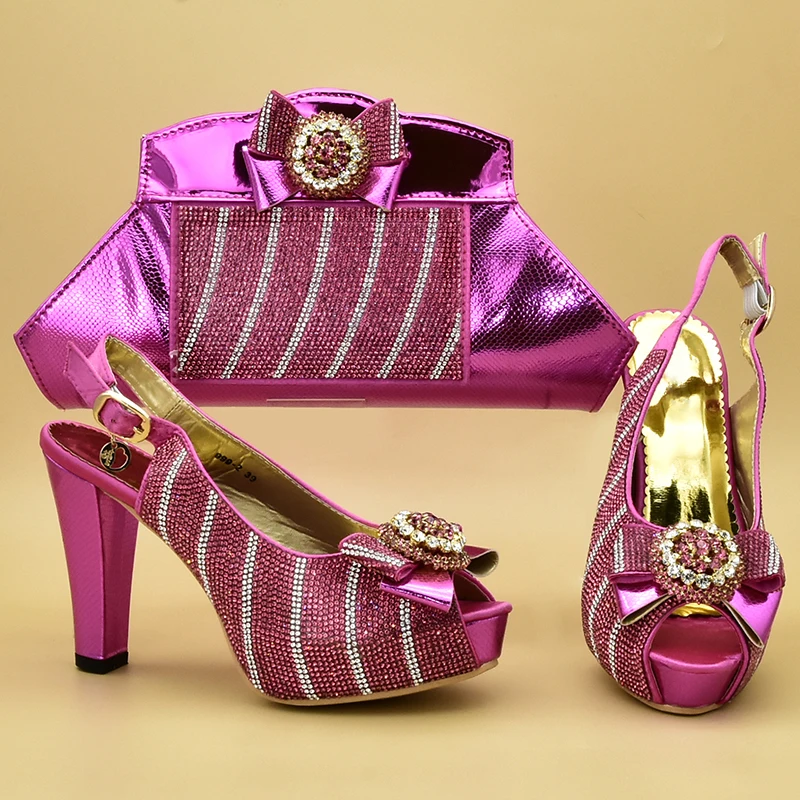 New Arrival Fuchsia Color African Women Matching Italian Shoes and Bag Set Decorated with Rhinestone Italian Ladies Shoes ZS-16
New Arrival Fuchsia Color African Women Matching Italian Shoes and Bag Set Decorated with Rhinestone Italian Ladies Shoes ZS-16