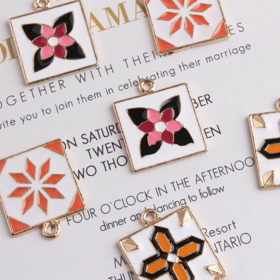 Wholesale 20pcs/lot 11mm/20mm Square embroidery pattern Charm Alloy Pendant necklaces bracelet DIY Fashion Jewelry Accessories
Wholesale 20pcs/lot 11mm/20mm Square embroidery pattern Charm Alloy Pendant necklaces bracelet DIY Fashion Jewelry Accessories