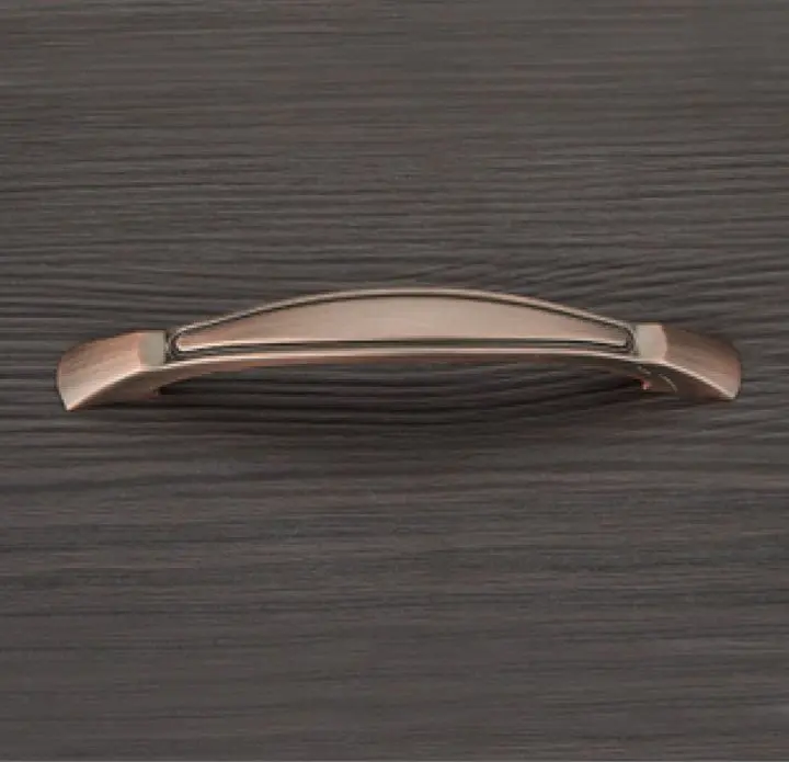 10Pcs/Lot Kitchen Cabinet Series Cupboard Knob And Shoe Cabinet Handles Classical Antique Copper ( C:C:128MM L:155MM )
10Pcs/Lot Kitchen Cabinet Series Cupboard Knob And Shoe Cabinet Handles Classical Antique Copper ( C:C:128MM L:155MM )