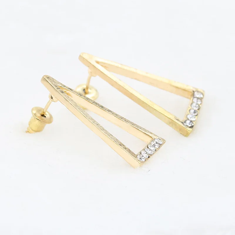 Hollow Metallic Triangle Gold Silver Plated Shiny Crystal Geometric Drop Earrings Women Dangle Earrings
Hollow Metallic Triangle Gold Silver Plated Shiny Crystal Geometric Drop Earrings Women Dangle Earrings