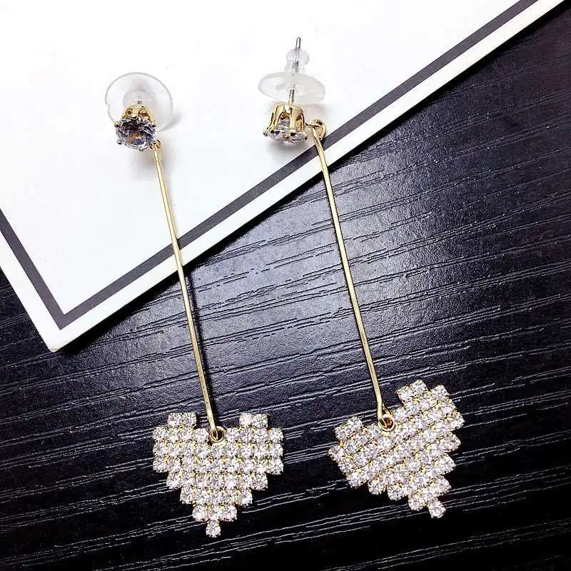 Heart Pendant Stud Earrings For Women Full Rhinestone Earring Crystal Wedding Chic Earrings
Heart Pendant Stud Earrings For Women Full Rhinestone Earring Crystal Wedding Chic Earrings
