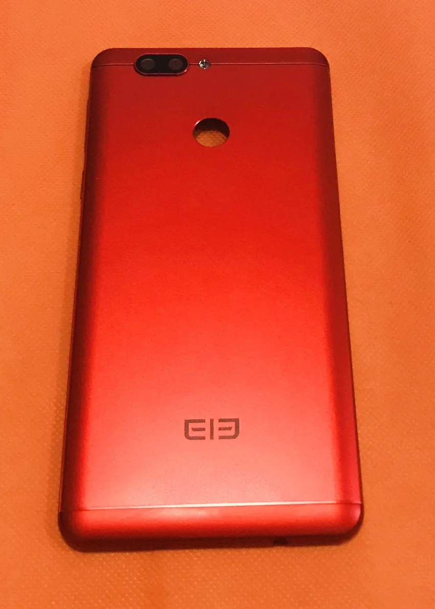 Used Original Protective Battery Case Cover+camera lens for Elephone P8 3D MT6750T Octa Core Free Shipping
Used Original Protective Battery Case Cover+camera lens for Elephone P8 3D MT6750T Octa Core Free Shipping