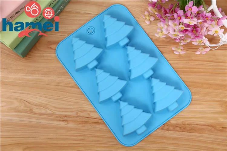 Christmas Tree Chocolate Mold Cartoon car 6 creative biscuits die cutting cake cutting
Christmas Tree Chocolate Mold Cartoon car 6 creative biscuits die cutting cake cutting