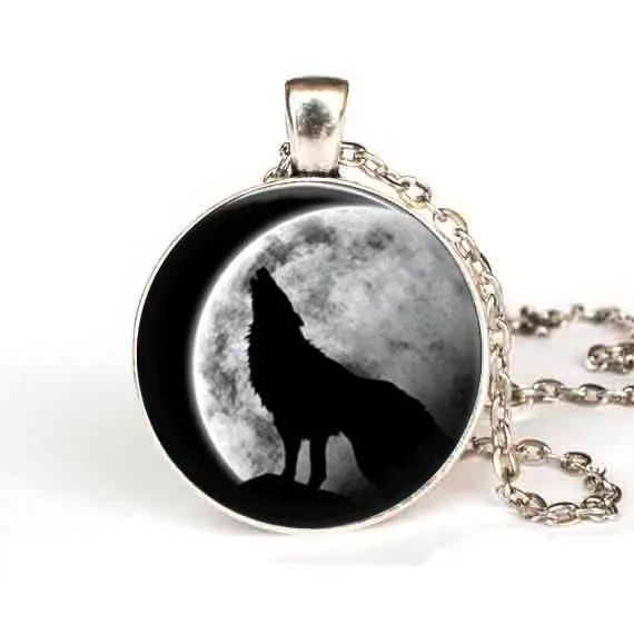 Stark Wolf Vintage moon wolf glass pendant necklace personality Art picture necklace women men jewelry
Stark Wolf Vintage moon wolf glass pendant necklace personality Art picture necklace women men jewelry