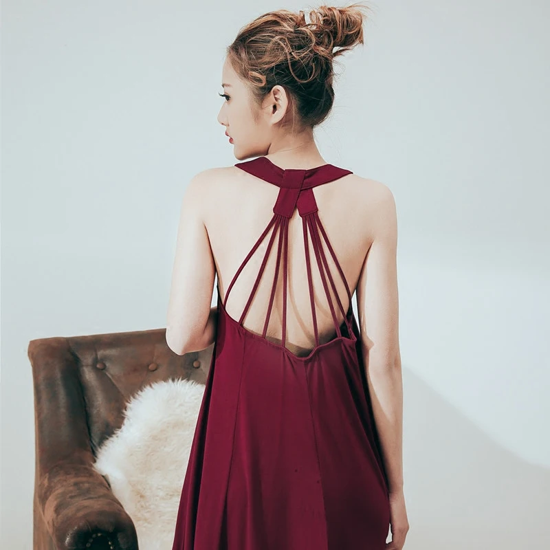 New Arrivals Summer Long Nightgowns Halter neck Loose Ladies Dresses Princess Sleep Wear Solid Silk Home Dress Sexy Nightdress
New Arrivals Summer Long Nightgowns Halter neck Loose Ladies Dresses Princess Sleep Wear Solid Silk Home Dress Sexy Nightdress