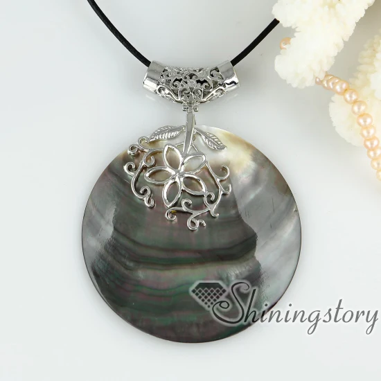 Oyster sea Shell pendants flower openwork necklaces mop jewellery Ladies fashion necklaces Hand made jewelry cheap necklace
Oyster sea Shell pendants flower openwork necklaces mop jewellery Ladies fashion necklaces Hand made jewelry cheap necklace