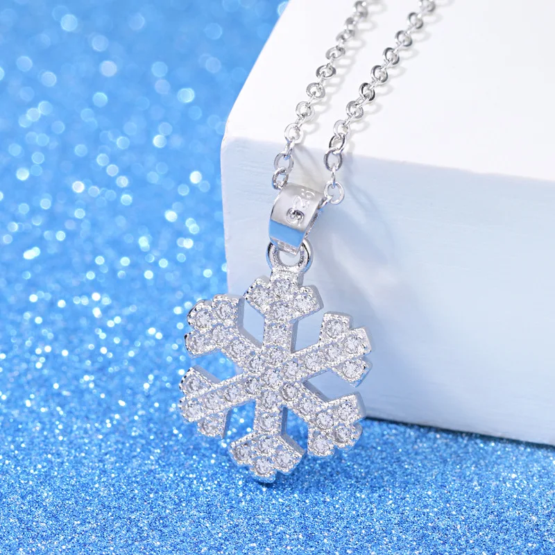 925 sterling silver fashion shiny crystal snowflake ladies pendant necklace female short link chain women jewelry gift
925 sterling silver fashion shiny crystal snowflake ladies pendant necklace female short link chain women jewelry gift