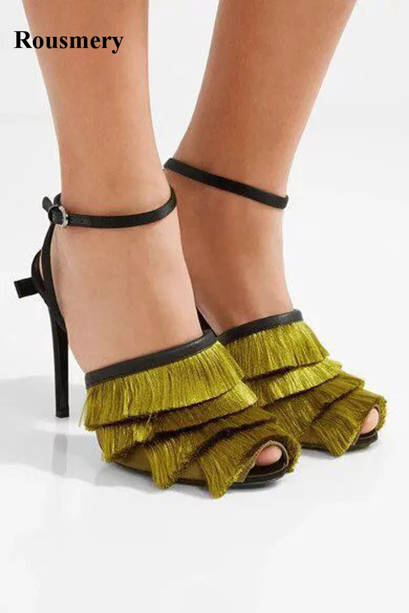 2017 Hottest Women Fashion Fringed Decorated Ankle Strap Sandals Open Toe Big Tassels High Heel Sandals Free Shipping
2017 Hottest Women Fashion Fringed Decorated Ankle Strap Sandals Open Toe Big Tassels High Heel Sandals Free Shipping