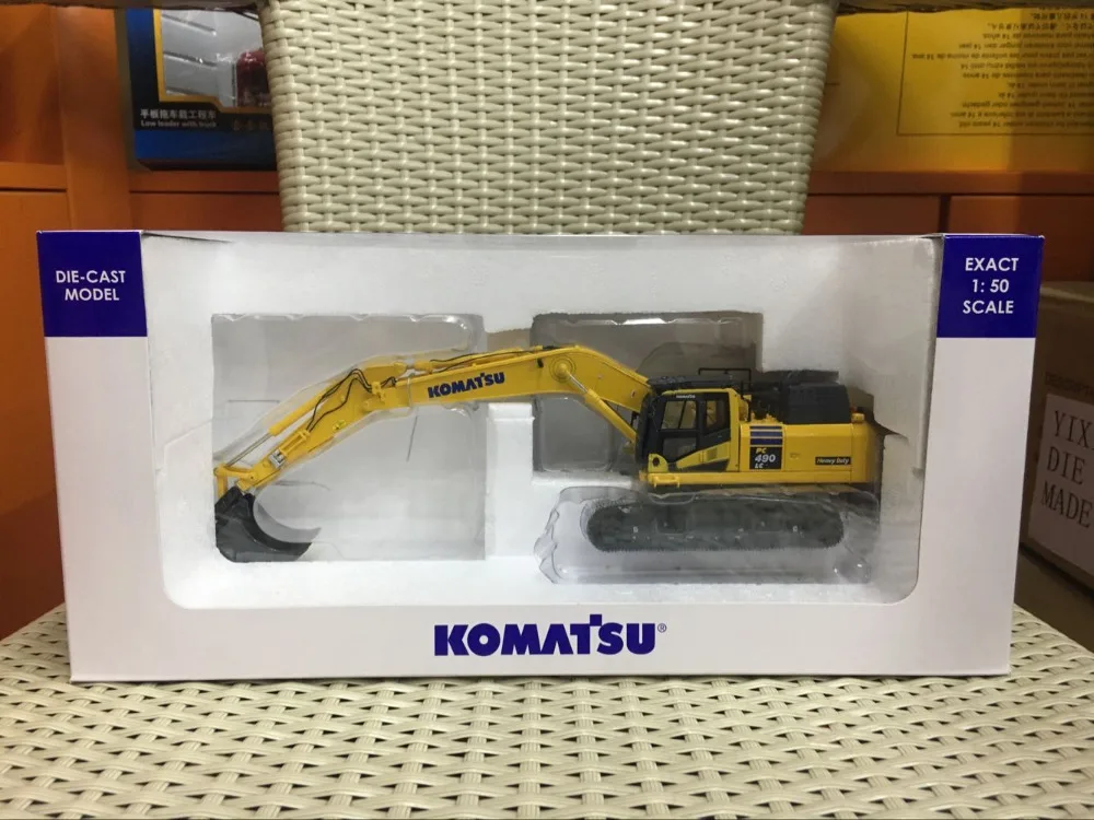 New!! Universal Hobbies UH8120 Komatsu PC490LC-11 Excavator Heavy Duty 1/50 Scale Metal Model
New!! Universal Hobbies UH8120 Komatsu PC490LC-11 Excavator Heavy Duty 1/50 Scale Metal Model