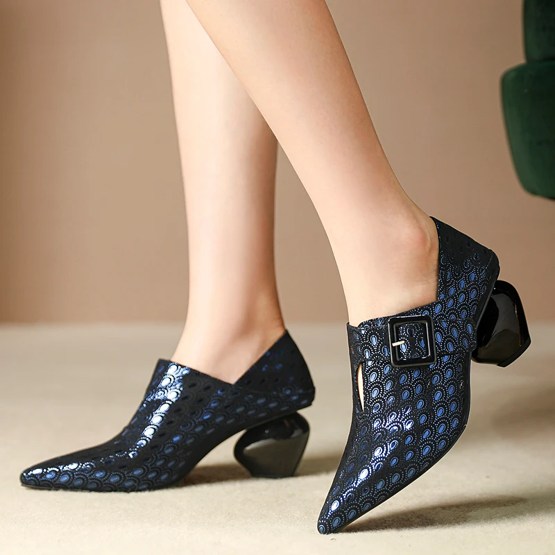Plus size 42 women's genuine suede leather metal buckle autumn pumps high quality printed flower female OL style vintage shoes
Plus size 42 women's genuine suede leather metal buckle autumn pumps high quality printed flower female OL style vintage shoes