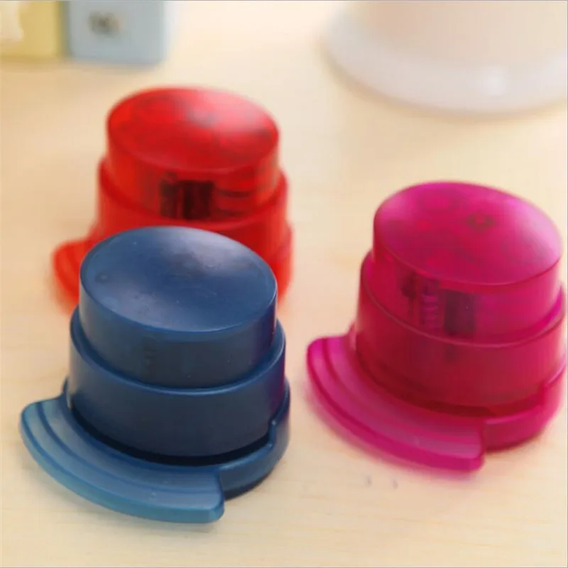 1PCS Mini Stapleless Stapler ABS Plastic Stapler Paper Binding Binder Paperclip Without Staple For Office Storage Supplies Gifts
1PCS Mini Stapleless Stapler ABS Plastic Stapler Paper Binding Binder Paperclip Without Staple For Office Storage Supplies Gifts