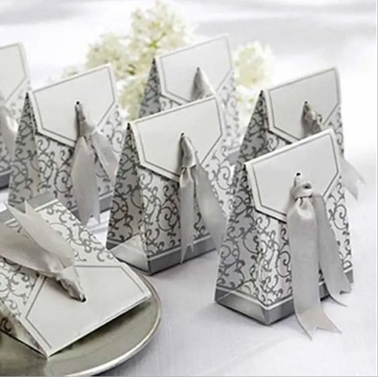 50pcs/lot Silver Baby Shower Favors Gifts Bag Creative Wedding Favor Boxes Candy Box Wedding Party Chocolate Paper Boxes
50pcs/lot Silver Baby Shower Favors Gifts Bag Creative Wedding Favor Boxes Candy Box Wedding Party Chocolate Paper Boxes
