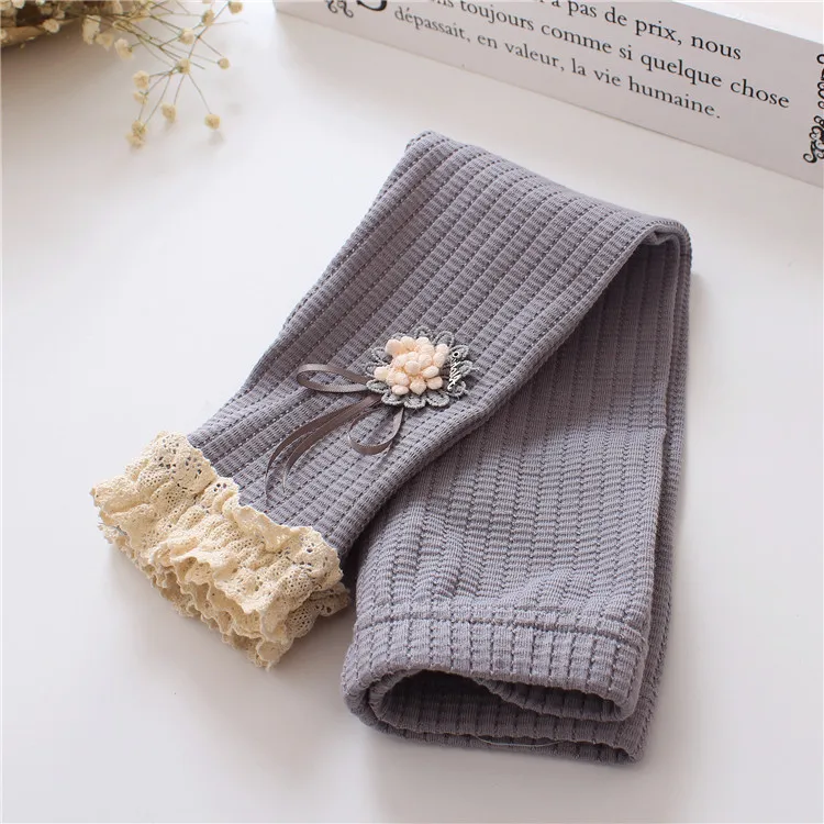 Spring New Baby Girls Flower Leggings Pants Girl Children Lace Ruffles Trouser Lovely Kids Child Patchwork Long Pencil Pant
Spring New Baby Girls Flower Leggings Pants Girl Children Lace Ruffles Trouser Lovely Kids Child Patchwork Long Pencil Pant