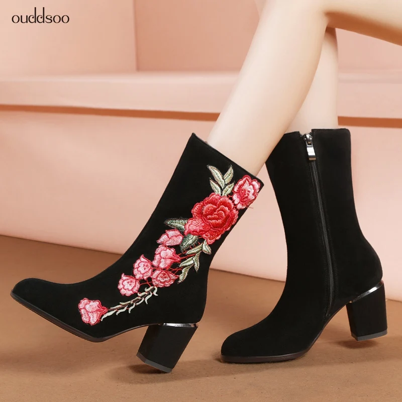 Autumn Winter Women Boots Genuine Leather High Heel Mid Calf Boots Square Heels Floral Embroider Ladies Shoes Black Botas Mujer
Autumn Winter Women Boots Genuine Leather High Heel Mid Calf Boots Square Heels Floral Embroider Ladies Shoes Black Botas Mujer