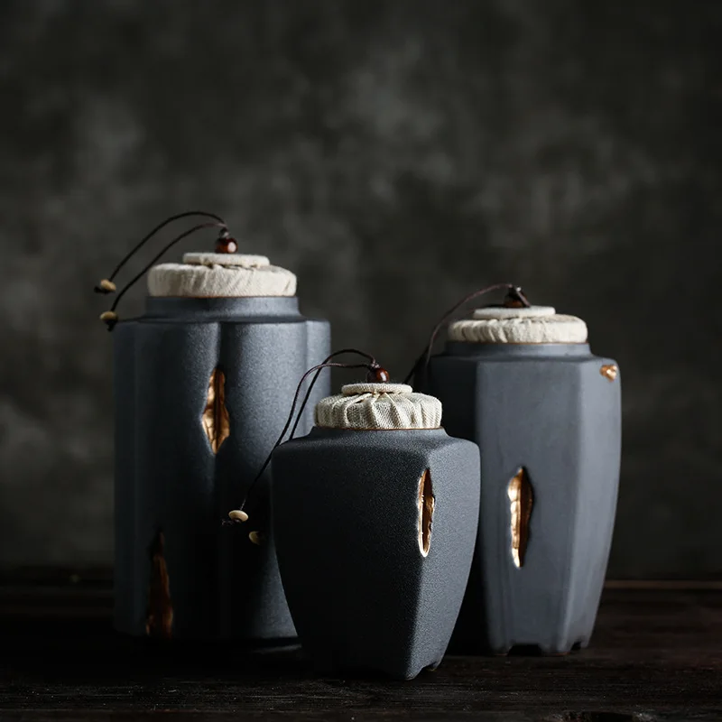 Hand made tea caddy with gold inlay puer black tea sealed canister ceramic tea storage tank chest canister
Hand made tea caddy with gold inlay puer black tea sealed canister ceramic tea storage tank chest canister