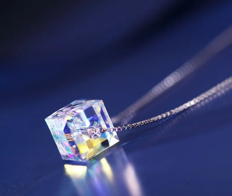 S925 Sterling Jewelry Elegant Women Fashion AB Aurora Borealis Austria Crystal Necklaces Bridal Wedding Gifts For Her
S925 Sterling Jewelry Elegant Women Fashion AB Aurora Borealis Austria Crystal Necklaces Bridal Wedding Gifts For Her