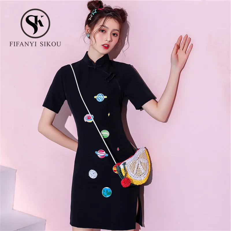 Fashion Design Black Vintage Qipao Women 2019 Summer Traditional Chinese dress Elegant Slim Cheongsam Female Print Qipao Dress
Fashion Design Black Vintage Qipao Women 2019 Summer Traditional Chinese dress Elegant Slim Cheongsam Female Print Qipao Dress