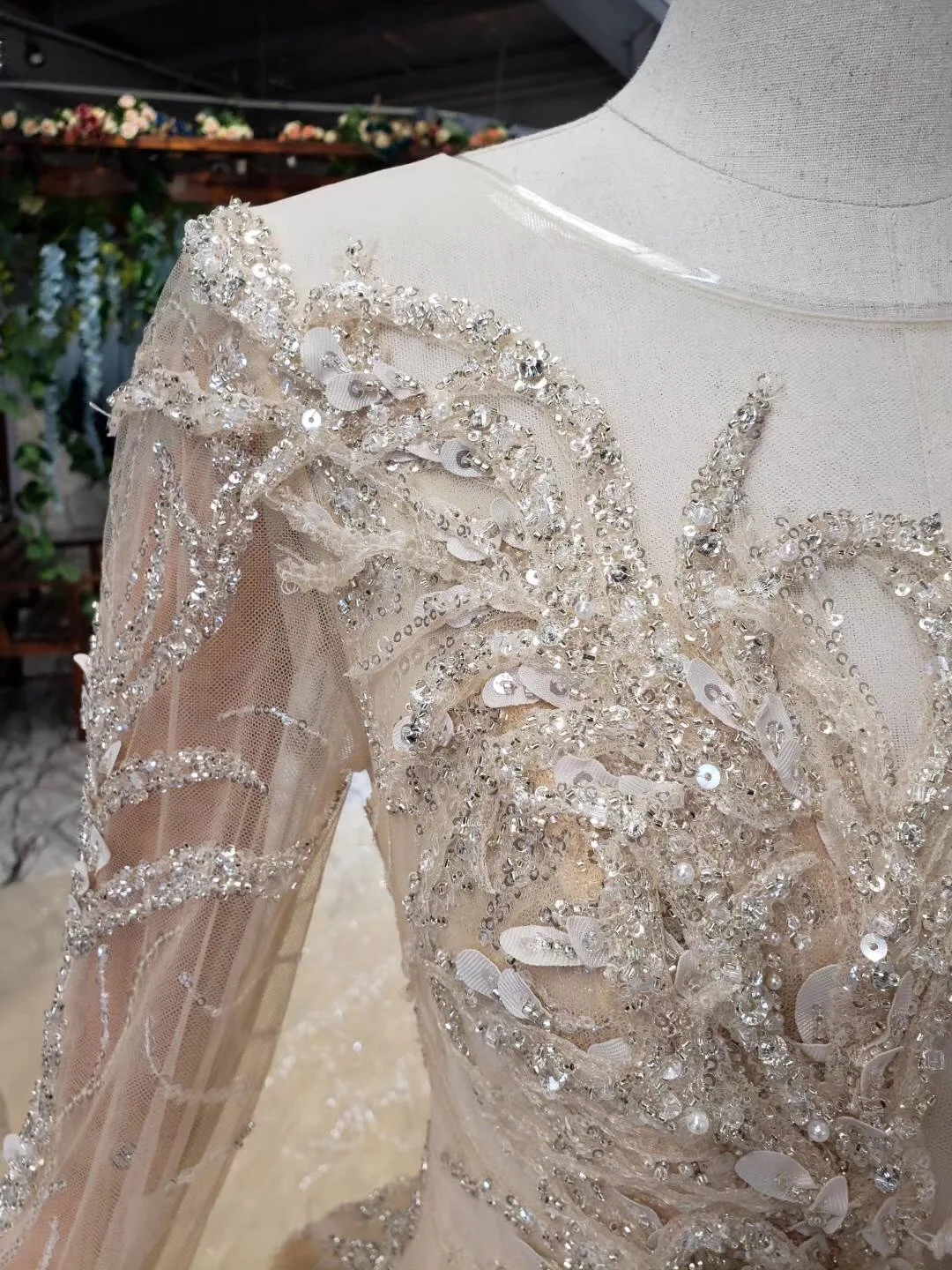 Sexy Lace Glitters Turkey Weeding Dresses Plus Size High End Custom Made Luxurious Wedding Bride Gown Fashion Vestido De Noiva
Sexy Lace Glitters Turkey Weeding Dresses Plus Size High End Custom Made Luxurious Wedding Bride Gown Fashion Vestido De Noiva