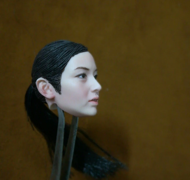 1/6 Scale Pale Skin Girl Head Sculpt with One Black Ponytail Hair Head Model Toy Wrong Expression for 12 Inches Action Figure
1/6 Scale Pale Skin Girl Head Sculpt with One Black Ponytail Hair Head Model Toy Wrong Expression for 12 Inches Action Figure