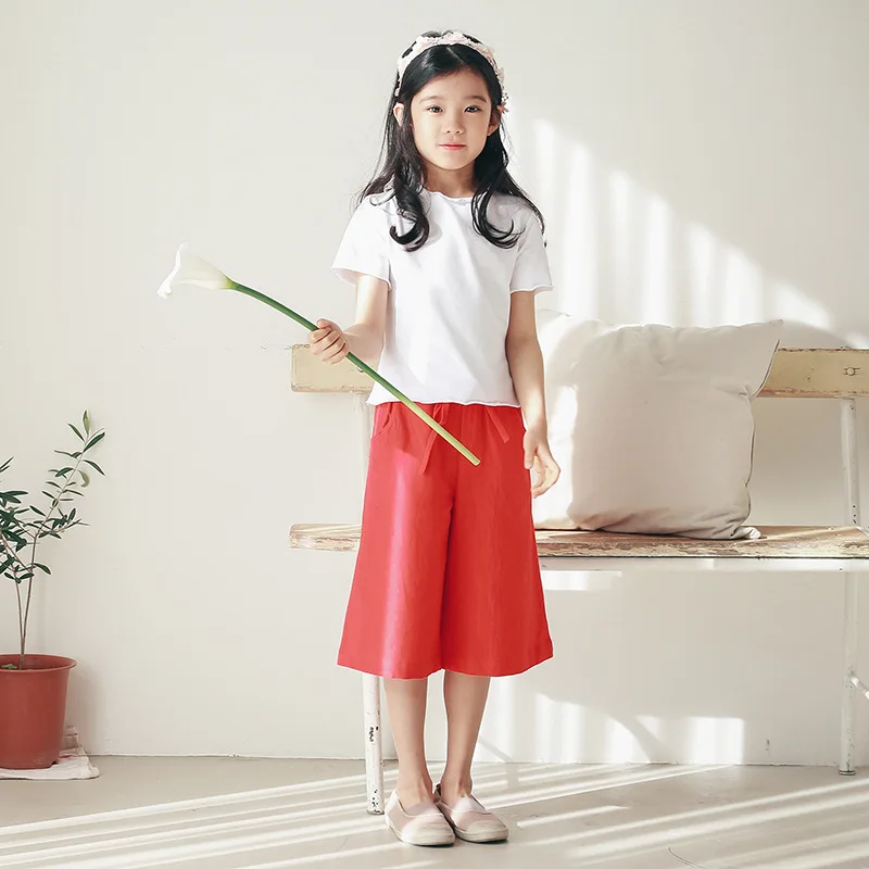 Girls nine pants VYU 3~14Y 2020 summer girls solid color wide leg pants loose pants 3 color cotton casual children's clothing
Girls nine pants VYU 3~14Y 2020 summer girls solid color wide leg pants loose pants 3 color cotton casual children's clothing