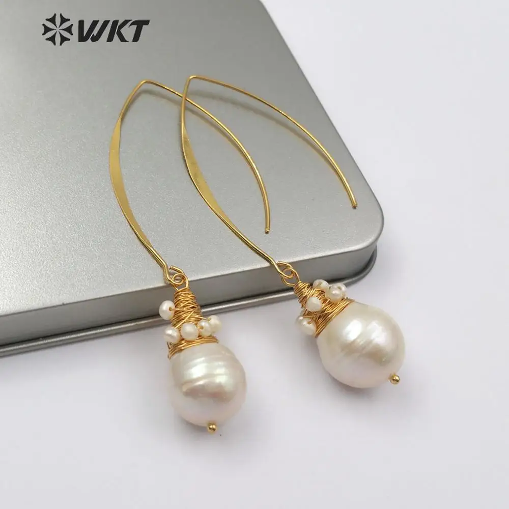 WT-E524 Baroque pearl With Brass Wire Wrapped Earring Multi Tiny Beads Charm Fashion Earring Wedding Jewelry
WT-E524 Baroque pearl With Brass Wire Wrapped Earring Multi Tiny Beads Charm Fashion Earring Wedding Jewelry