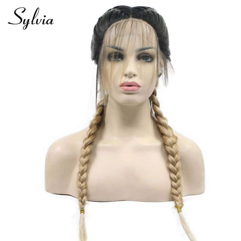 Sylvia эффектом деграде (переход от темного к плетеным конским хвостом