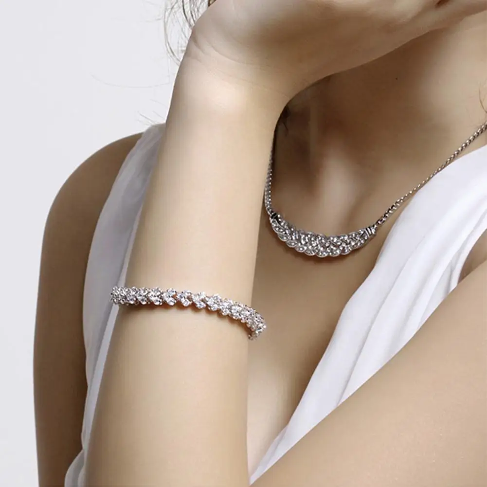 Fashion Women Roman Cubic Zirconia Bracelet Bangle Bridal Jewelry Festival Gift New Hot
Fashion Women Roman Cubic Zirconia Bracelet Bangle Bridal Jewelry Festival Gift New Hot