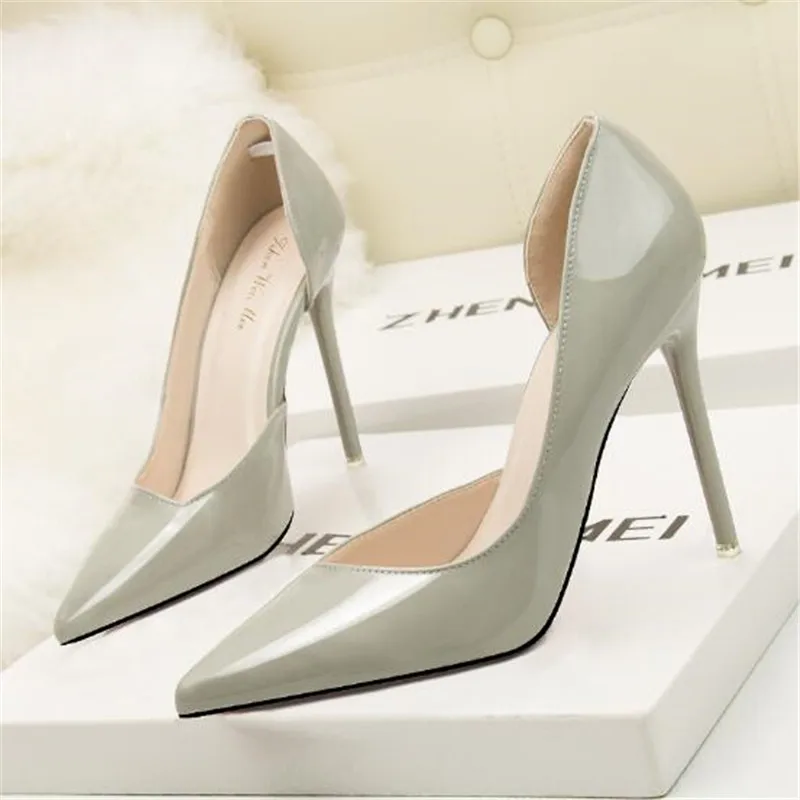 Classic Women Pumps Red High Heels Patent Leather Pointy Toe Dress Shoes Luxury Shallow Mouth Wedding Shoes
Classic Women Pumps Red High Heels Patent Leather Pointy Toe Dress Shoes Luxury Shallow Mouth Wedding Shoes