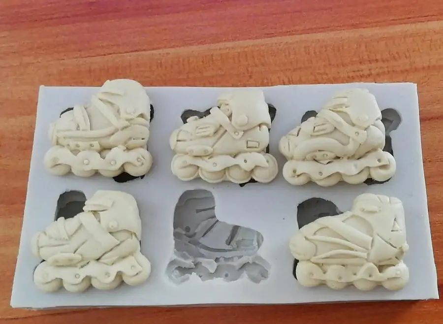 Cake Tools roller skate shoe silicone mold Decorating Cupcake decorating Gumpaste fondant tool mould DIY
Cake Tools roller skate shoe silicone mold Decorating Cupcake decorating Gumpaste fondant tool mould DIY