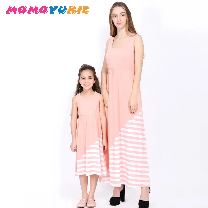 Mother kids Mom and daughter dress striped mother daughter dresses sleeveless Girl big sister family look matching clothes
Mother kids Mom and daughter dress striped mother daughter dresses sleeveless Girl big sister family look matching clothes