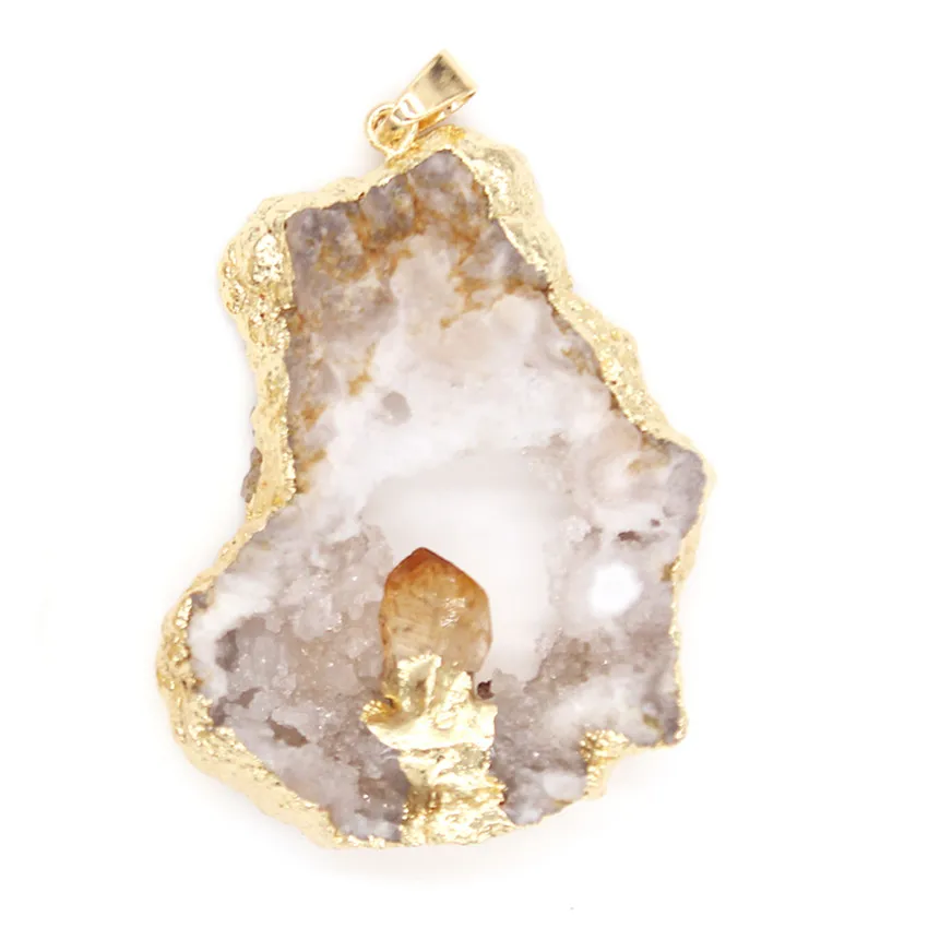 Trendy-beads Light Yellow Gold Color Irregular Shape Natural Rock Crystal with Citrines Pendant Ethnic Jewelry
Trendy-beads Light Yellow Gold Color Irregular Shape Natural Rock Crystal with Citrines Pendant Ethnic Jewelry