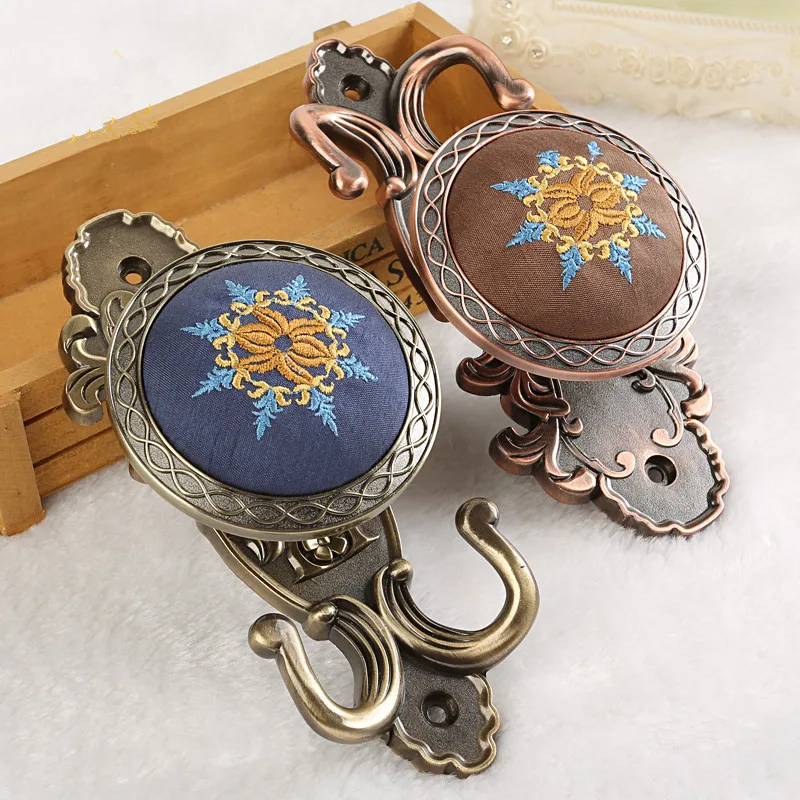2Pcs/Pair Embroidery Curtain Hook Tieback Brush Holder Coat Hat Hanger Curtain Accessories Tassel Tiebacks Holdback Home Decor
2Pcs/Pair Embroidery Curtain Hook Tieback Brush Holder Coat Hat Hanger Curtain Accessories Tassel Tiebacks Holdback Home Decor
