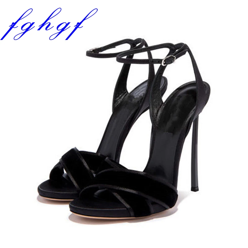 FGHGF NEW High-heeled sandals women's shoes summer fashion, sexy black stiletto sandals with a high heel of 12cm
FGHGF NEW High-heeled sandals women's shoes summer fashion, sexy black stiletto sandals with a high heel of 12cm